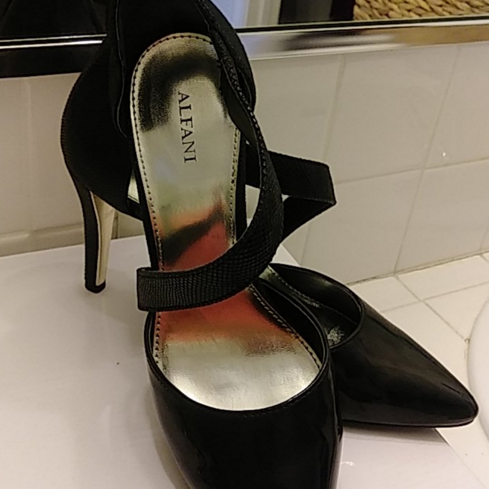 Shoes - Picture 2 of 5